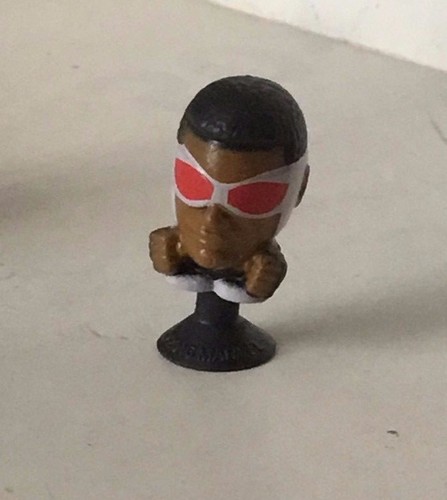 Falcon pvc marvel avengers - falcon,