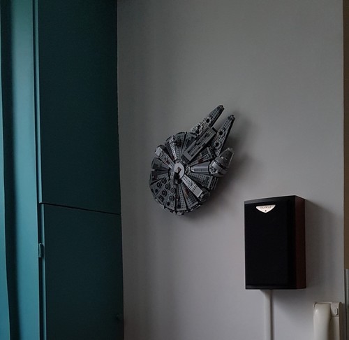 Wall mount for lego - wall,